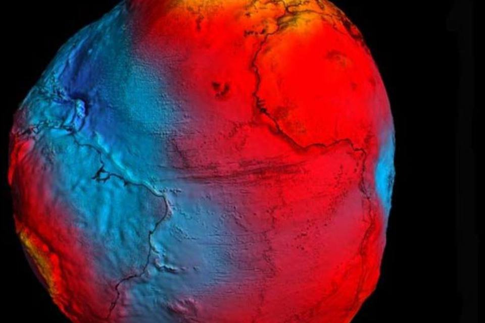 Imagem mostra que campo gravitacional da Terra parece uma batata