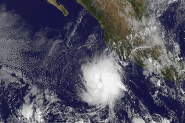 
	Forma&ccedil;&atilde;o do Sandra na costa mexicana: este &eacute; o 18&ordm; ciclone da temporada no Oceano Pac&iacute;fico
 (Nasa/ Reuters)