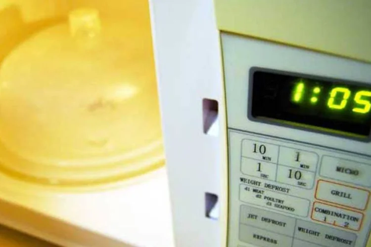 Forno micro-ondas: novas regras no país (John Lee / Stock Xchng)