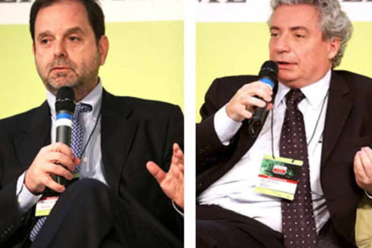 David Zylbersztajn (à esq.) e Adriano Pires (à dir.) discutem o Pré-sal no EXAME Fórum Energia.    (.)