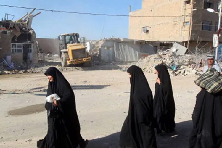 Mulheres árabes caminham: "nós mulheres temos direito de dirigir", dizem ativistas (Getty Images)