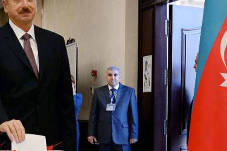 O presidente do Azerbaijão, Ilham Aliyev: Aliyev, que já cumpriu dois mandatos depois de suceder seu pai, em 2003, é o grande favorito (AFP)