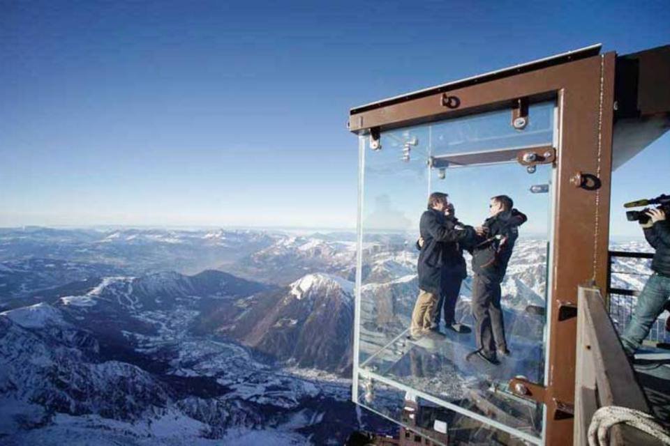 9 construções incríveis no meio dos Alpes
