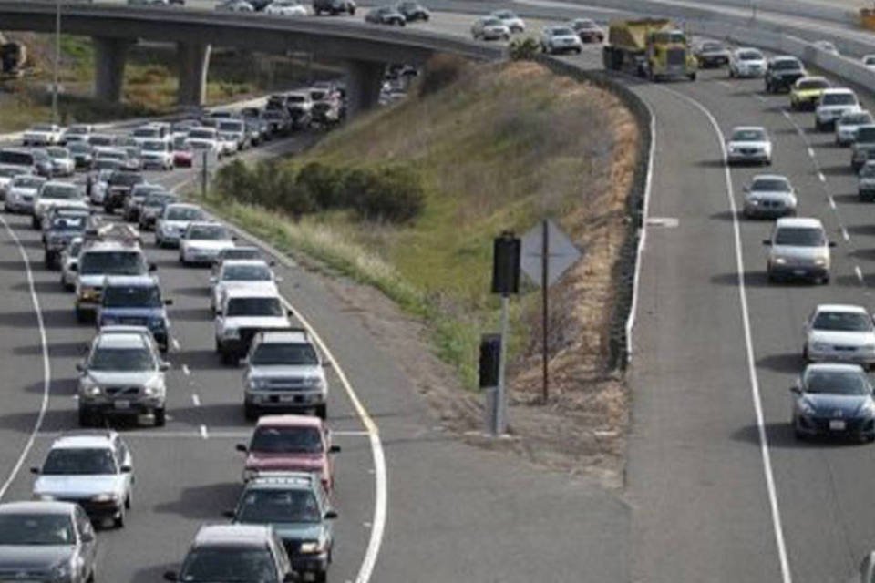 Feriado: por volta de 1,8 milhão de carros devem deixar SP