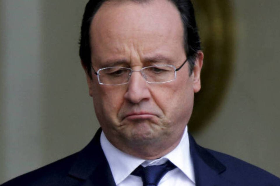 Imagem pessoal de Hollande sofre forte queda