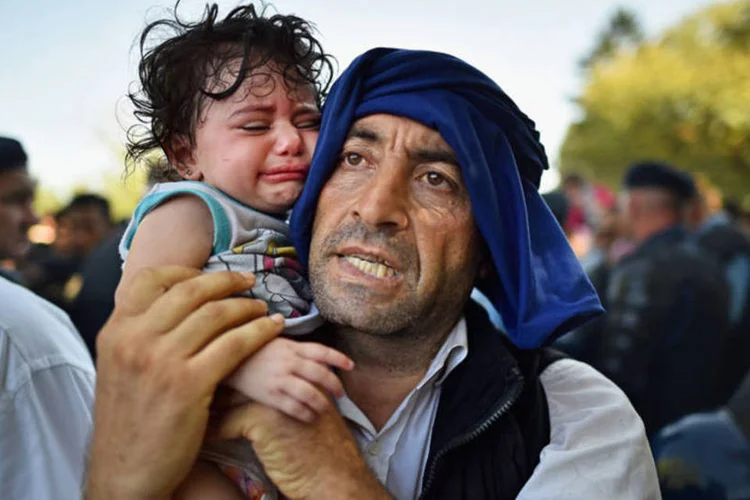 
	Refugiados s&iacute;rios na Cro&aacute;cia: o incidente ocorreu durante uma opera&ccedil;&atilde;o de intercep&ccedil;&atilde;o realizada pela guarda costeira turca
 (Jeff J Mitchell / Getty Images)