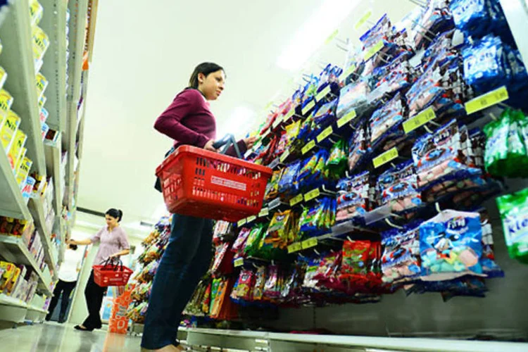 
	As a&ccedil;&otilde;es da Americanas registram uma desvaloriza&ccedil;&atilde;o de 6% no acumulado de 2014
 (ALEXANDRE BATTIBUGLI)