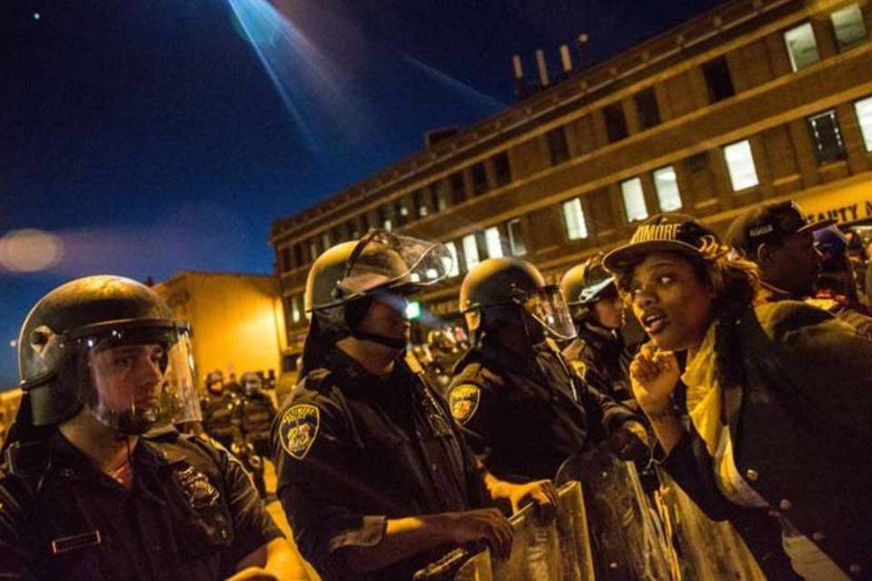Justiça arquiva caso contra policiais por morte em Baltimore