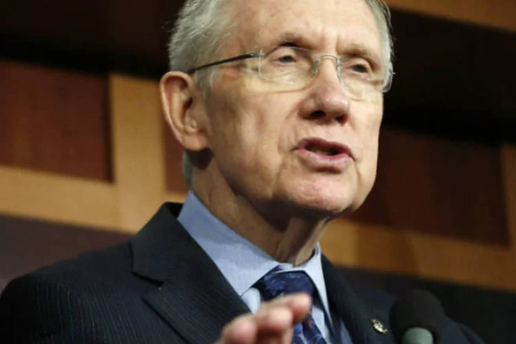 
	Harry Reid foi hospitalizado ap&oacute;s quebrar v&aacute;rias costelas e os ossos da face em fun&ccedil;&atilde;o de uma queda
 (Jonathan Ernst/Reuters)