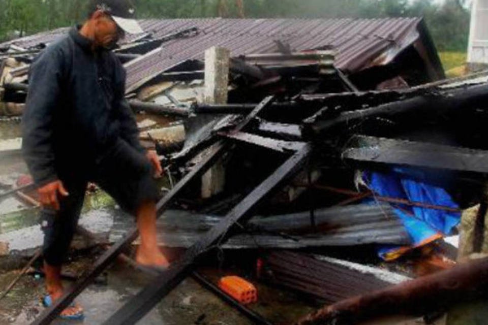 Tufão Nari provoca cinco mortes no Vietnã