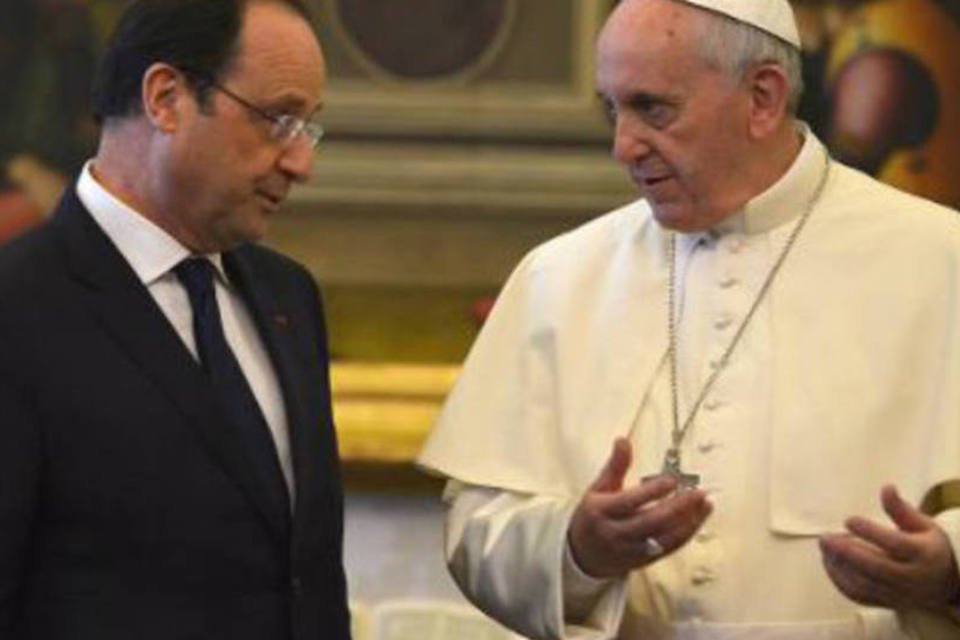 Presidente francês se reúne com Papa no Vaticano