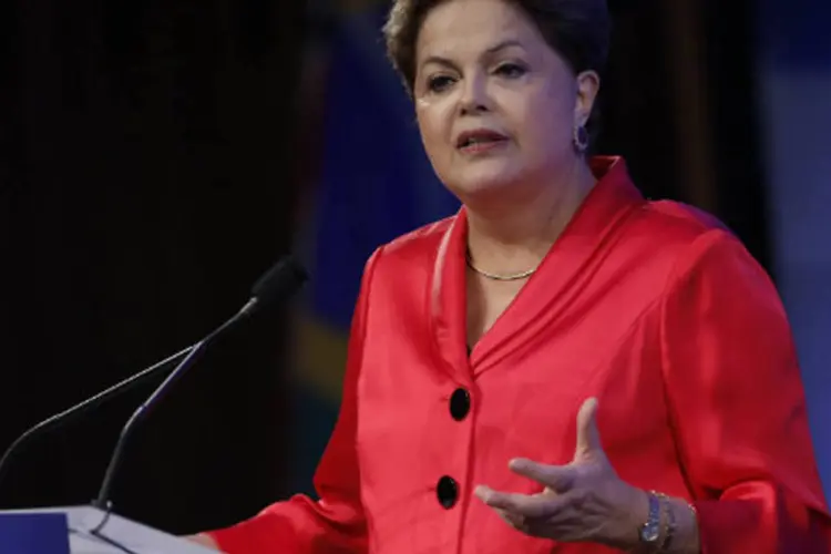 
	Dilma Rousseff durante discurso: no ano em que disputa a reelei&ccedil;&atilde;o, a presidente se apresentar&aacute; em Davos pela primeira vez&nbsp;desde que assumiu
 (Chip East/Reuters)