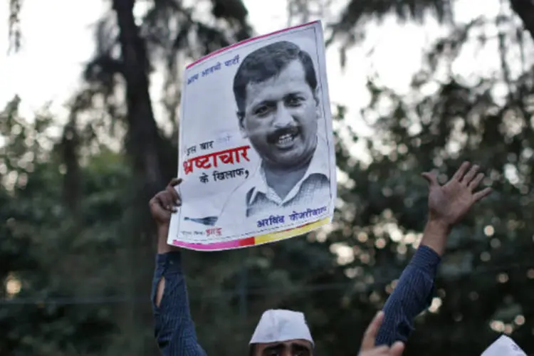 Apoiador do Partido Aam Admi (AAP, Partido do Homem Comum): "que democracia é esta? Quero pedir ao povo que venha em massa", disse Arvind Kejriwal (Ahmad Masood/Reuters)
