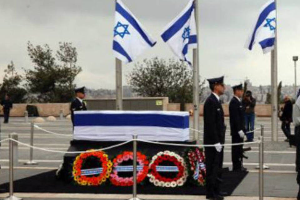 Israel presta homenagem ao seu polêmico herói Ariel Sharon