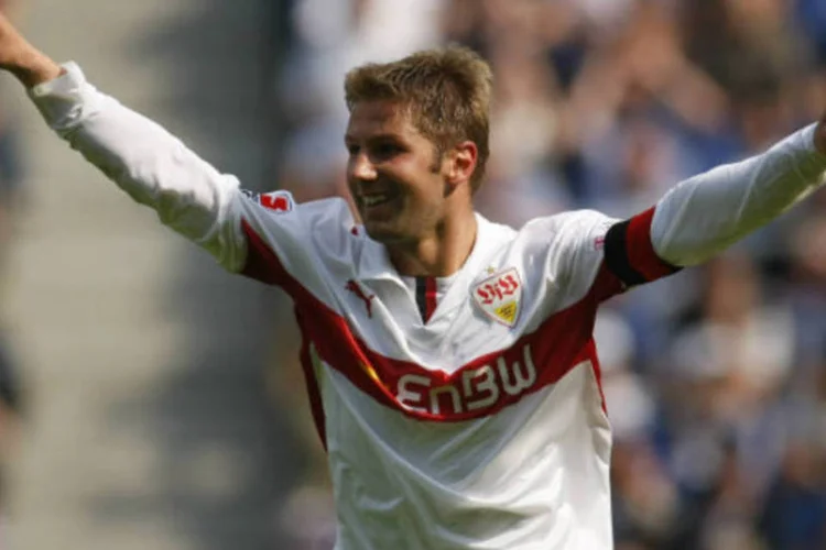 Thomas Hitzlsperger, quando jogava no Stuttgart, na Alemanha: "declaro minha homossexualidade porque quero ver progressos neste tema", afirmou (Ina Fassbender/Reuters)