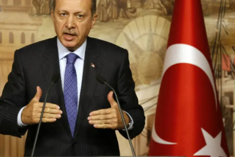 Recep Tayyp Erdogan: cerca de 1.500 agentes e 200 altos comandantes da polícia foram substituídos desde a eclosão de escândalo de corrupção e suborno (Murad Sezer/Reuters)