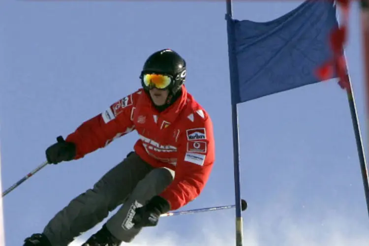 
	Michael Schumacher durante descida de esqui:&nbsp;imagens poderiam fornecer dados sobre a velocidade que o alem&atilde;o esquiava
 (Alessandro Bianchi/Reuters)