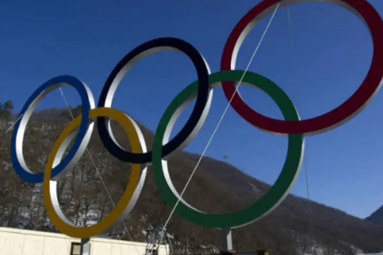 Anéis olímpicos na Rússia: esporte passou, por enquanto, a um segundo plano e a segurança se transformou na prioridade para o país (Maxim Shemetov/Reuters)