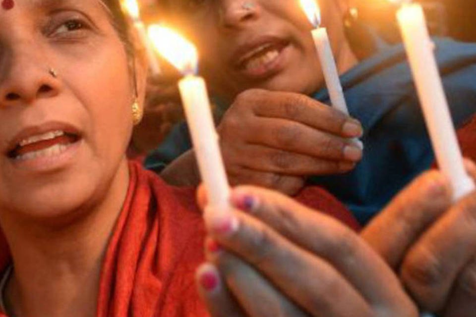 Indiana sofre duplo estupro coletivo e é queimada viva