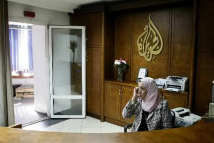 Funcionária da Al Jazeera: segundo a nota, um detido é membro da Irmandade Muçulmana e o outro australiano (Mohammed Abed/AFP)