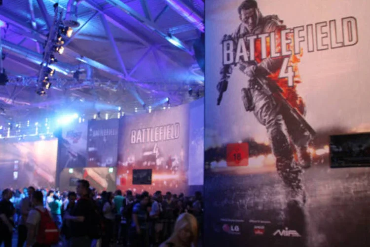 Estante de "Battlefield 4", da Electronic Arts (EA): antes do lançamento do jogo, jornais militares chineses tinham criticado seu conteúdo (Tim Bartel/Wikimedia Commons)