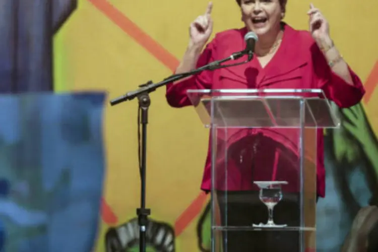 Dilma Rousseff durante discurso: "objetivo é levar 13 mil médicos até março e abril do ano que vem para todas as regiões do país que pediram médicos”, disse Dilma (AFP/Getty Images)