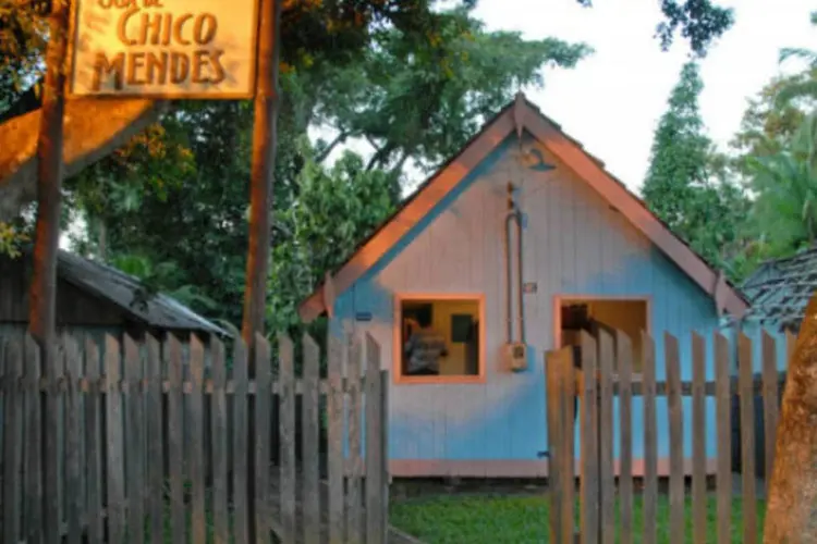 Casa de Chico Mendes: Chico Mendes foi assassinado a tiros, no quintal de sua casa, em Xapuri, no Acre, no dia 22 de dezembro de 1988 (Agência de Notícias do Estado do Acre/Wikimedia Commons)