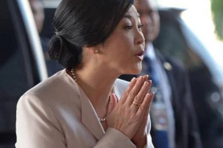 A primeira-ministra tailandesa, Yingluck Shinawatra: governo anunciou a dissolução do Parlamento e eleições antecipadas em fevereiro (Pornchai Kittiwongsakul/AFP)