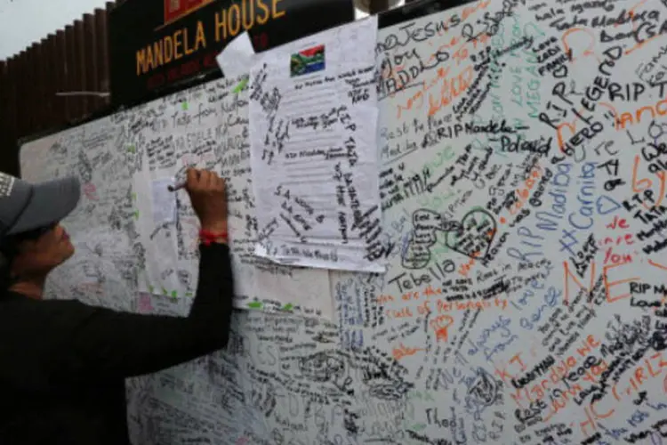 Homenagens a Nelson Mandela: "Mandela foi um lutador pela liberdade que combinou amor, fortaleza e determinação na luta pela igualdade", disse diretor de campanha da Avaaz (Getty Images)