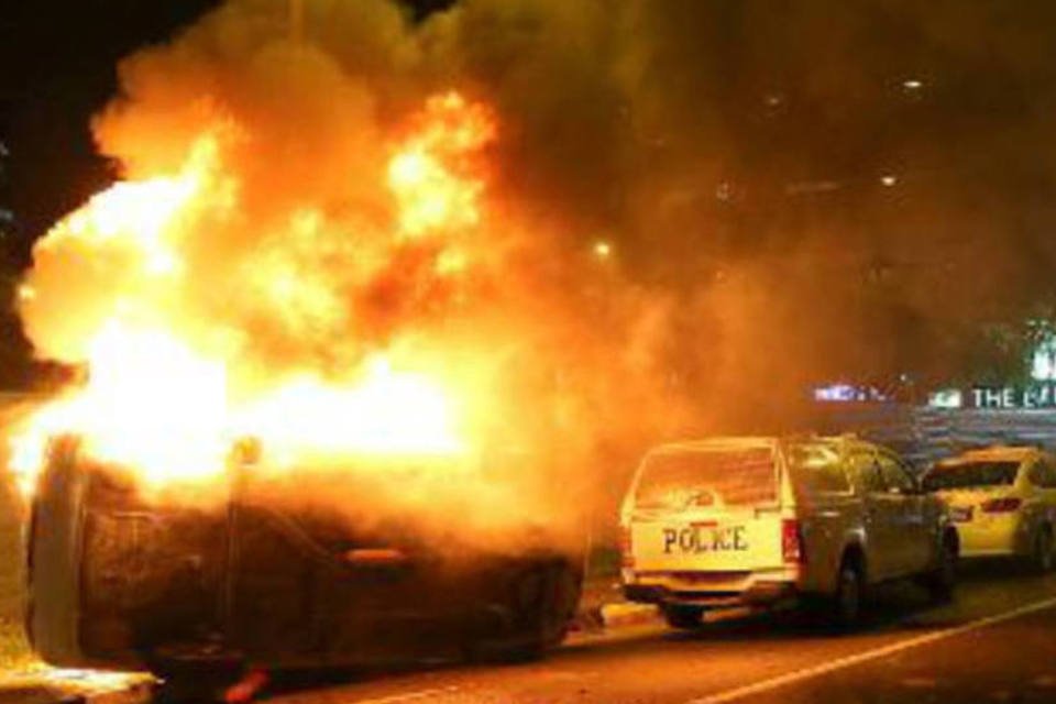 Confrontos em Singapura deixam 18 feridos