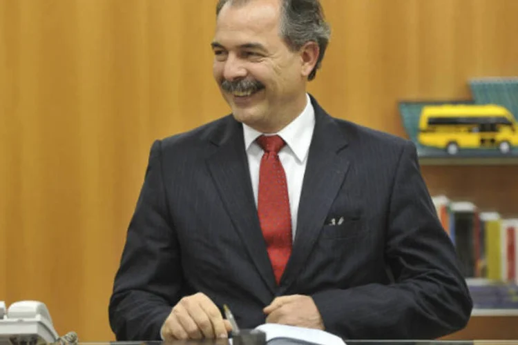 
	Aloizio Mercadante: governo afirma que a reportagem &quot;n&atilde;o condiz com a verdade&quot;
 (Marcello Casal Jr/ABr)