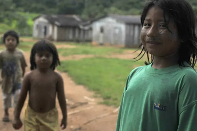 Crianças indígenas: os mais de 400 anos de exclusão impactam a vida dessa população até os dias de hoje (ABr)