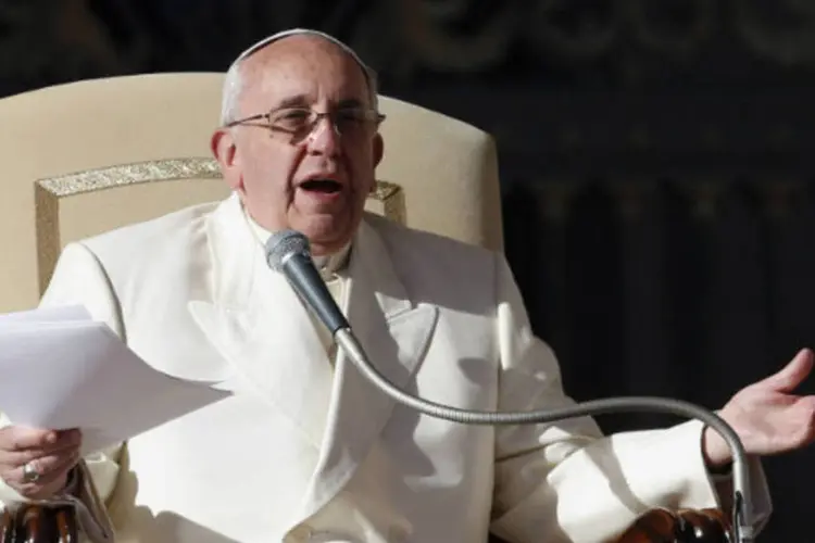 O papa Francisco durante discurso: papa pediu que os 30 mil presentes rezassem pela paz e por todos os sequestrados do mundo (Alessandro Bianchi/Reuters)