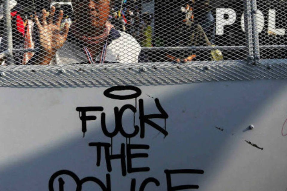 Polícia e manifestantes na Tailândia se enfrentam novamente