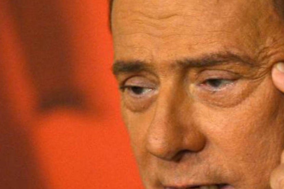 Silvio Berlusconi a um passo de ser expulso do Parlamento