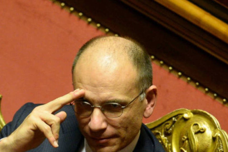 Sem apoio de partido de Berlusconi, Itália aprova orçamento