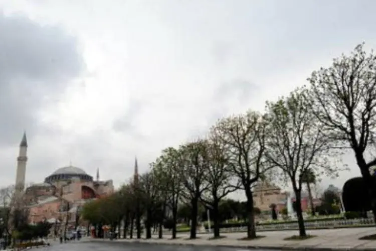 Vista de Istambul, com a Basílica de Santa Sofia ao fundo: o mosteiro de Studion foi fundado no ano 462 (Mustafa Ozer/AFP)