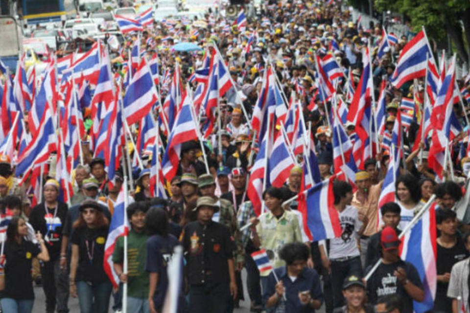 Manifestantes ocupam novos ministérios na Tailândia