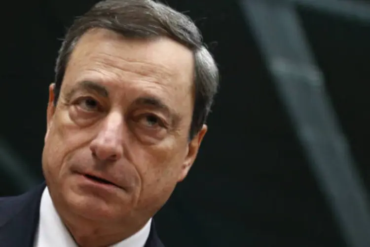 O presidente do Banco Central Europeu (BCE), Mario Draghi: BCE nega notícia na qual é dito que conselho decidiu rever o relatório de seus conselheiros (Francois Lenoir/Reuters)