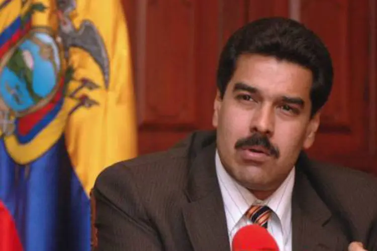 
	Nicolas Maduro: l&iacute;der seguiu de perto vota&ccedil;&atilde;o por meio de mensagens em sua conta no Twitter, onde questionou oposi&ccedil;&atilde;o por rejeitar seu pedido de poderes especiais
 (Paul Navarrete/AFP)