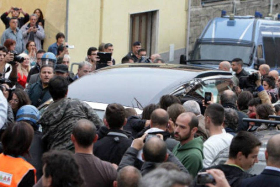 Moradores protestam contra funeral de nazista na Itália