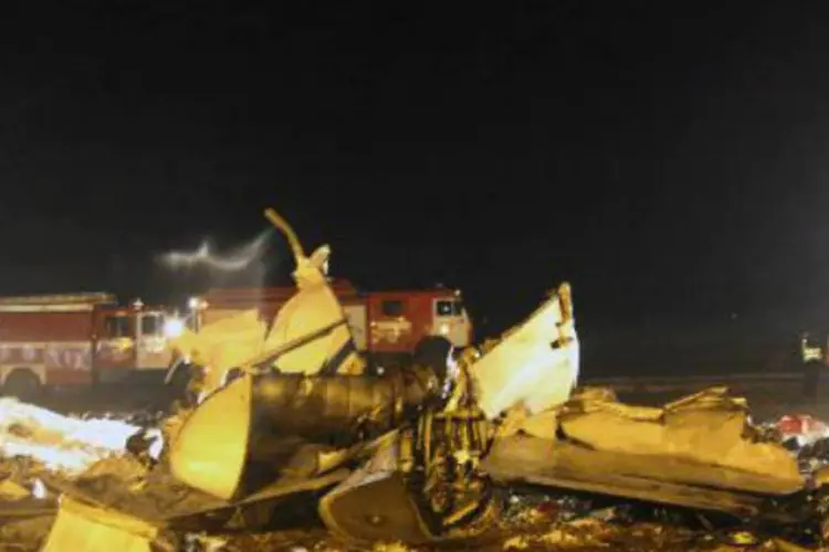 Destroços do Boeing 737 em aeroporto na Rússia: em dezembro de 2001, a aeronave sofreu um grave acidente no aeroporto de Belo Horizonte (AFP)