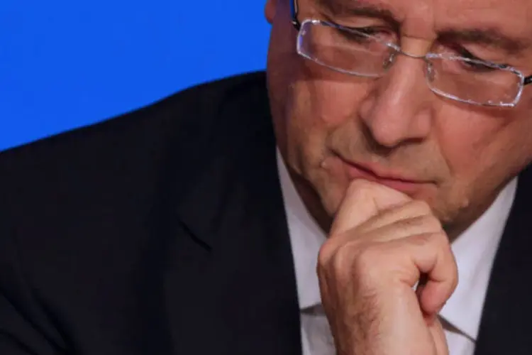 François Hollande, presidente da França: chefe do governo francês perde seis pontos em relação à última pesquisa e reúne 76% de opiniões desfavoráveis (Philippe Wojazer/Reuters)