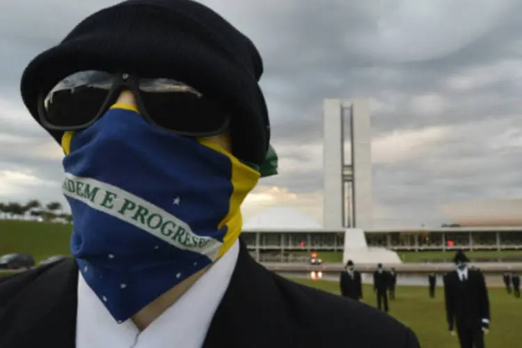 Manequins em frente ao Congresso, em protesto: ato também teve o objetivo de exigir que governos apresentem publicamente suas metas (Marcello Casal Jr/ABr)