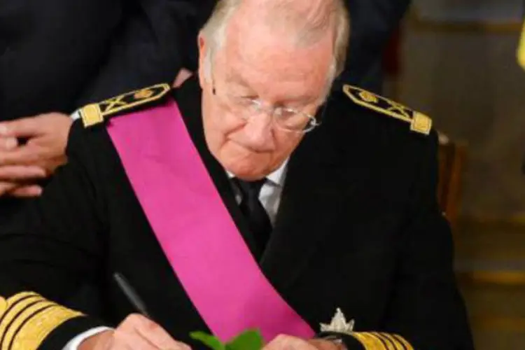 O ex-rei dos belgas Albert II: durante os 20 anos de reinado, Albert II recebia 11,5 milhões de euros anuais (Dirk Waem/AFP)