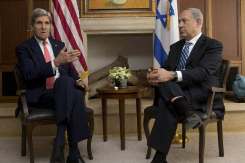 Kerry analisa com Netanyahu situação no Irã