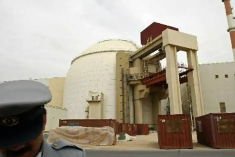 
	Usina nuclear de Bushehr, no Ir&atilde;: o povo est&aacute; convencido de que o pacto &eacute; inevit&aacute;vel
 (Behrouz Mehri/AFP)