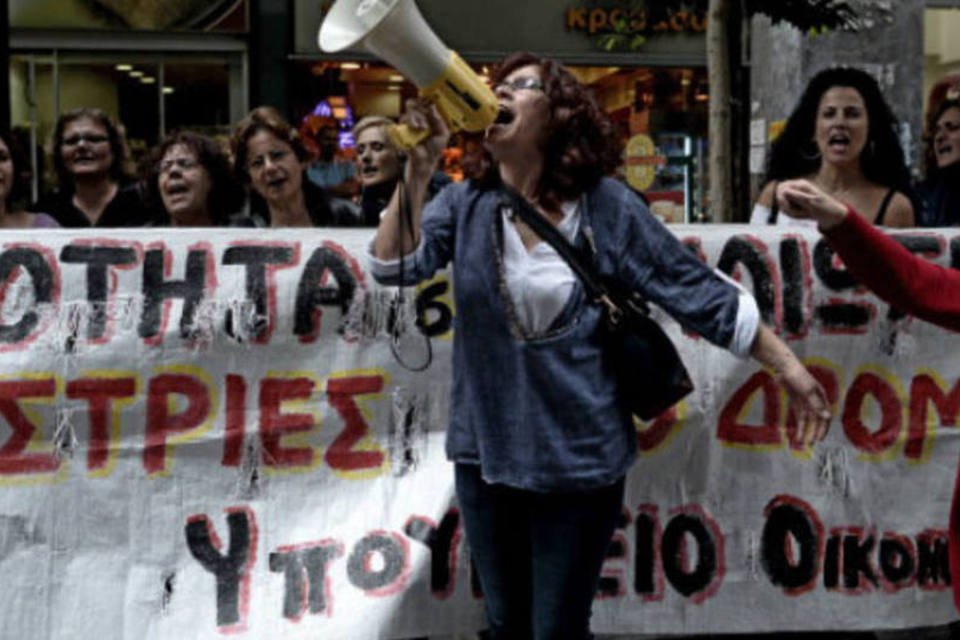 Grécia vive quinta greve geral do ano contra cortes