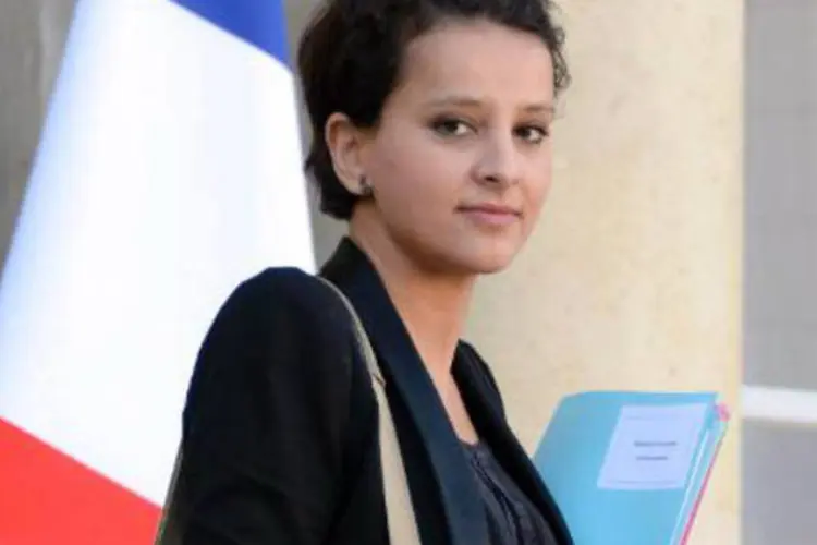 Ministra francesa dos Diretos das Mulheres e porta-voz do governo, Najat Vallaud-Belkacem: "é preciso reforçar essa presença para fazer retroceder o terrorismo", disse (Bertrand Guay/AFP)