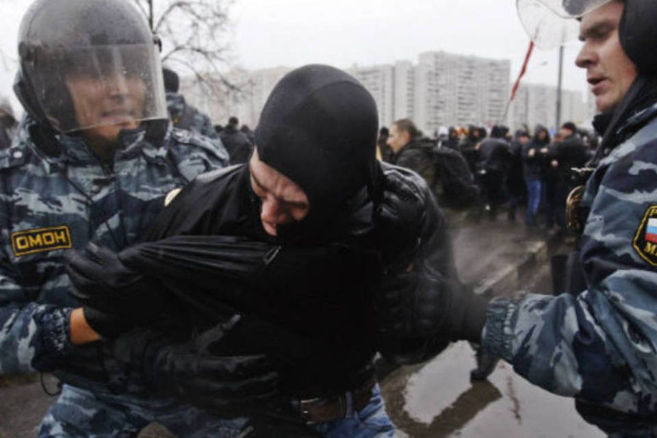 Dezenas de pessoas são detidas durante passeata em Moscou